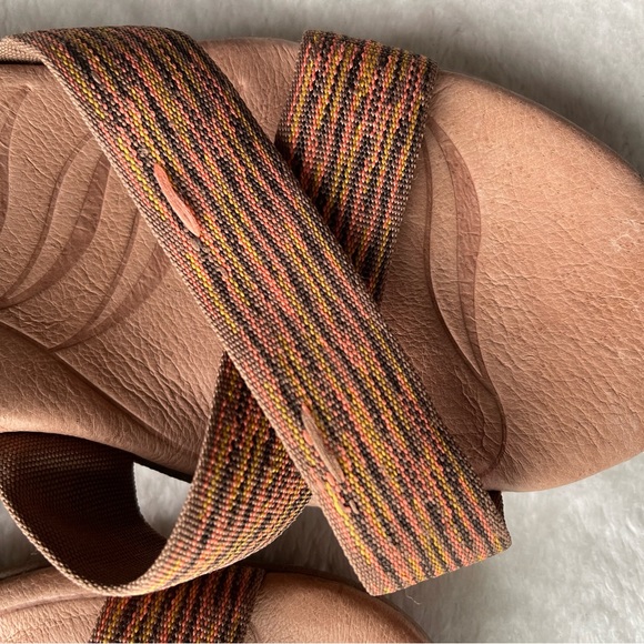 Keen Wedge Sandals Tan Size 7 - Picture 11 of 11